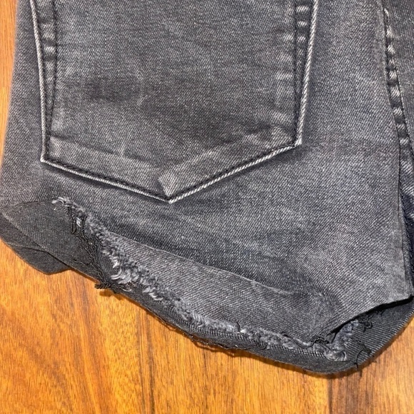 𝅺one TEASPOON Harlets High Waisted Short Size 26 Short Shorts Cuffed Black Wash - Picture 10 of 13